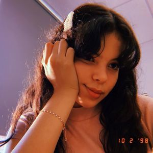 Meet your Posher, Daniella